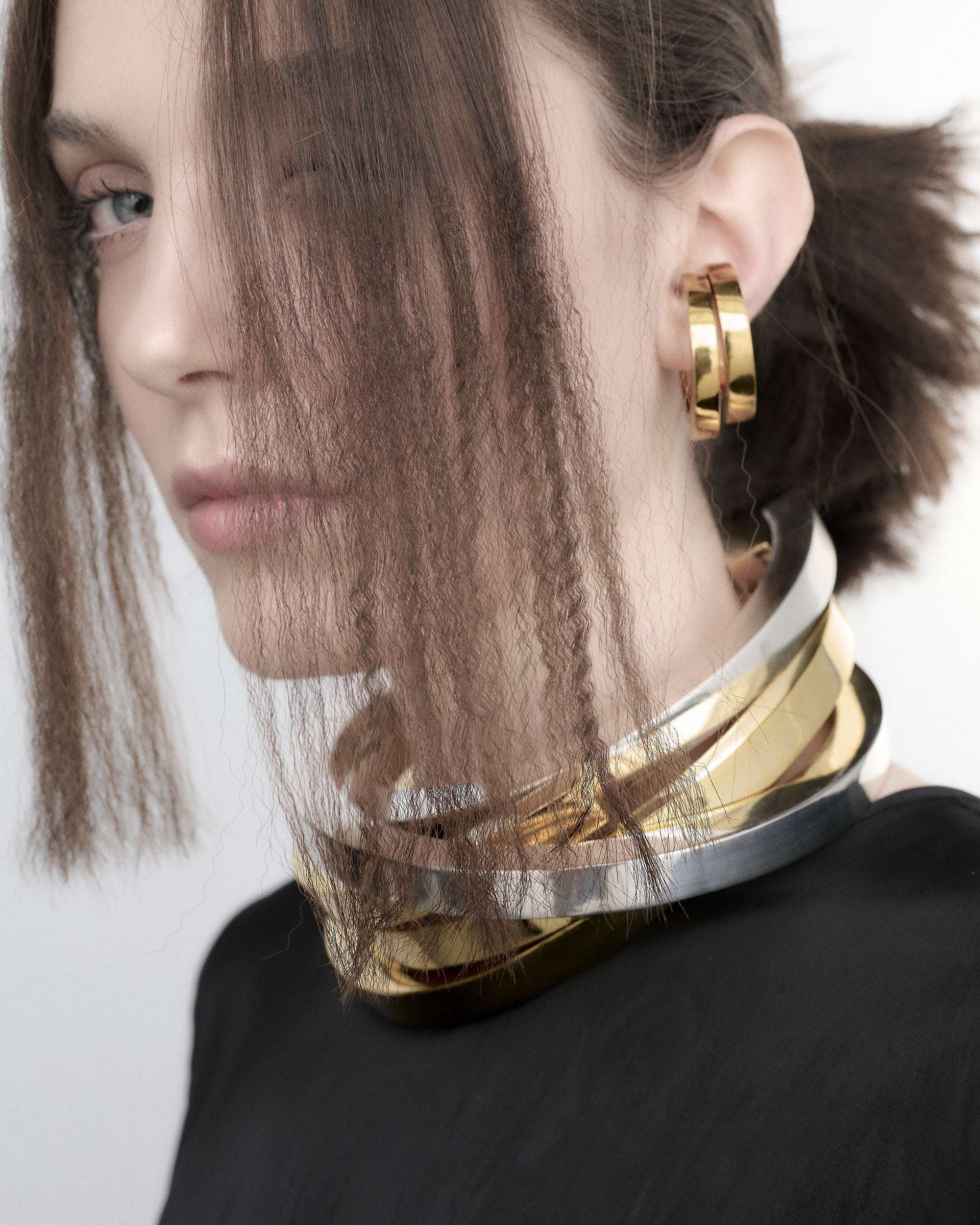 Ear Cuff Quina M - Ouro