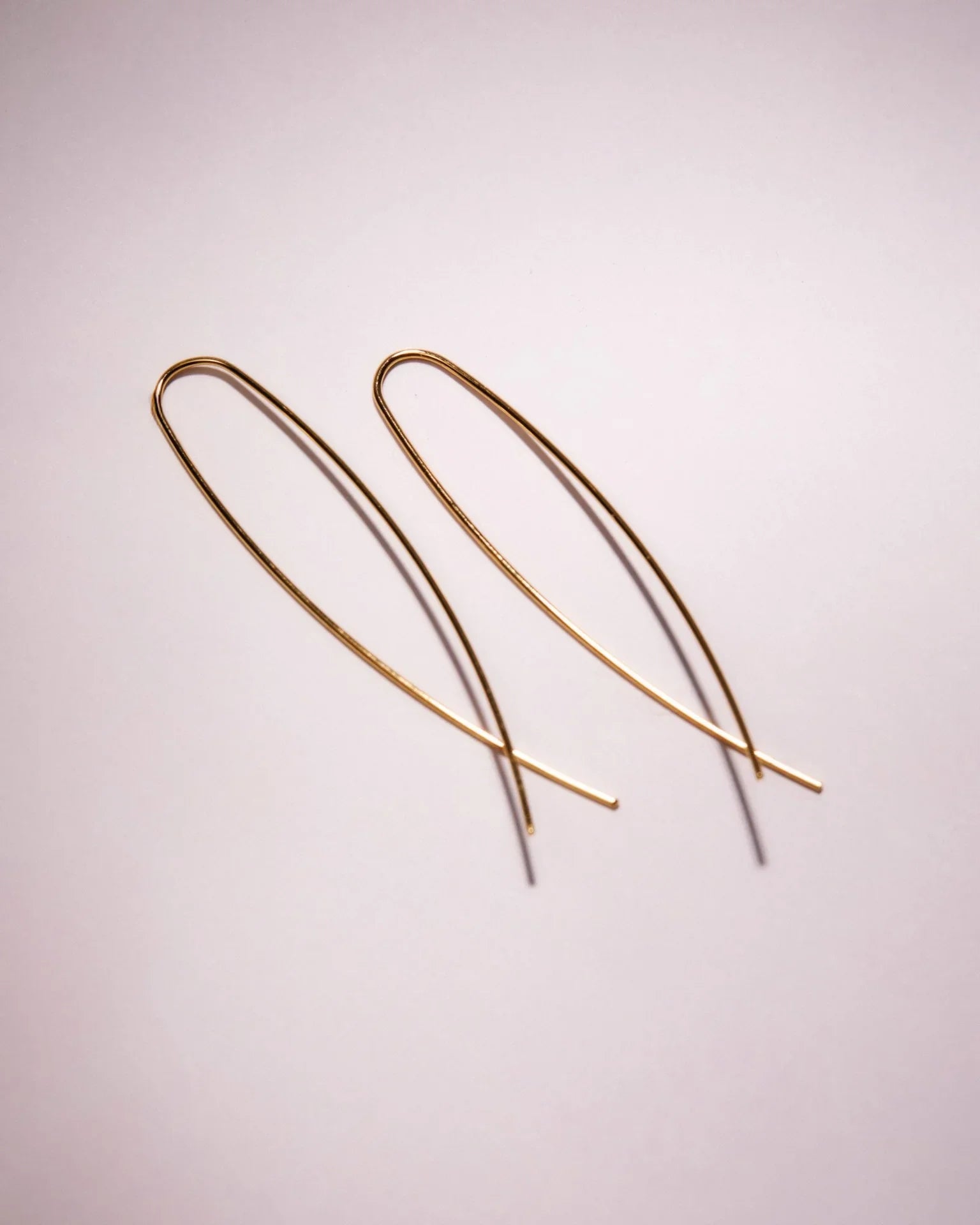 Brinco L - Ouro
